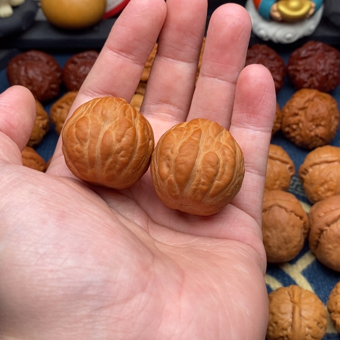 文玩核桃把件随**变精品小手捻