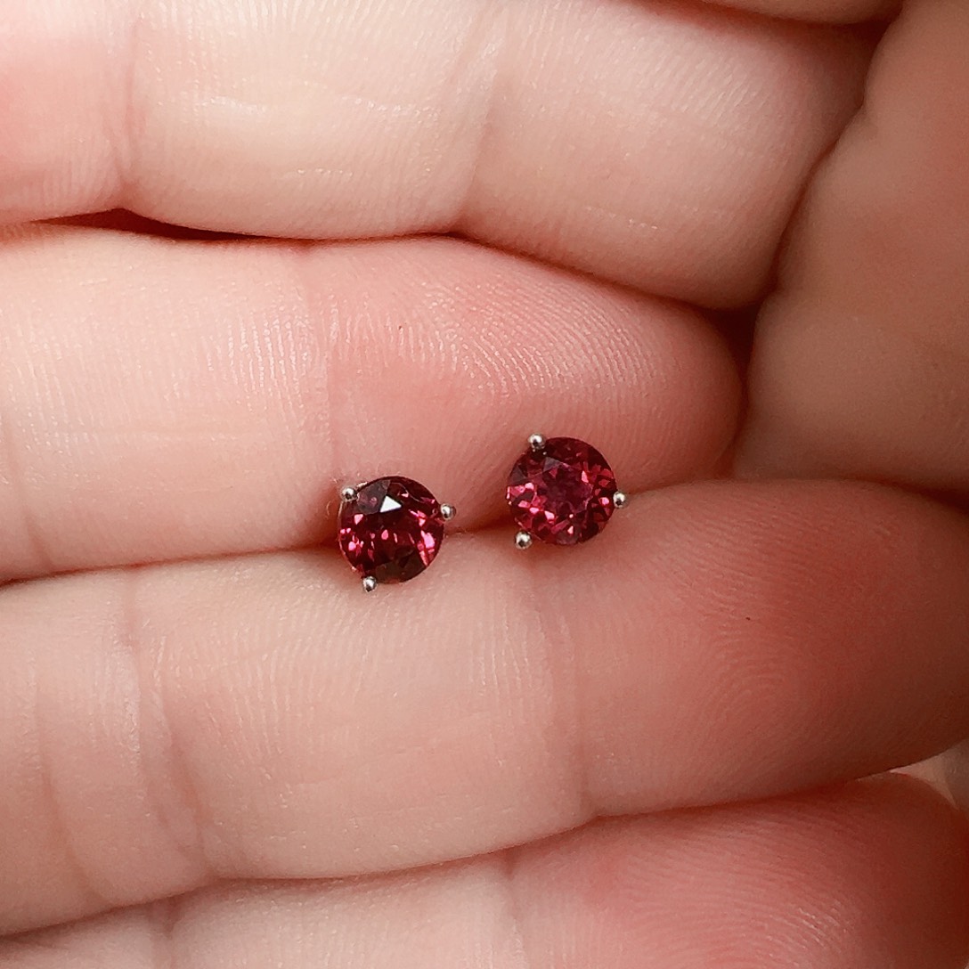 石榴石耳钉银S925镶嵌南*冰
