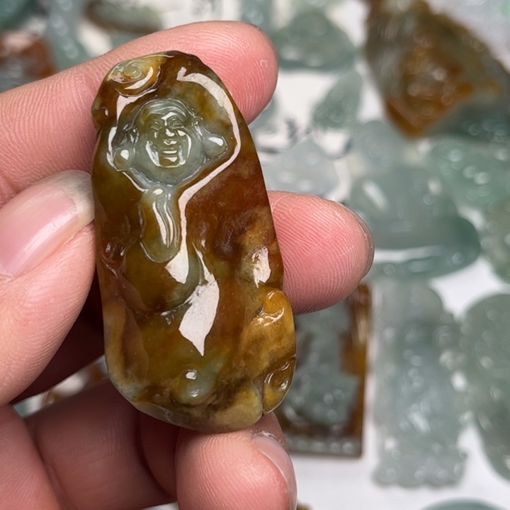 翡翠未镶嵌颈饰逍遥佛