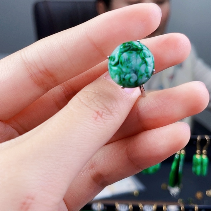 翡翠戒指银S925镶嵌饰品