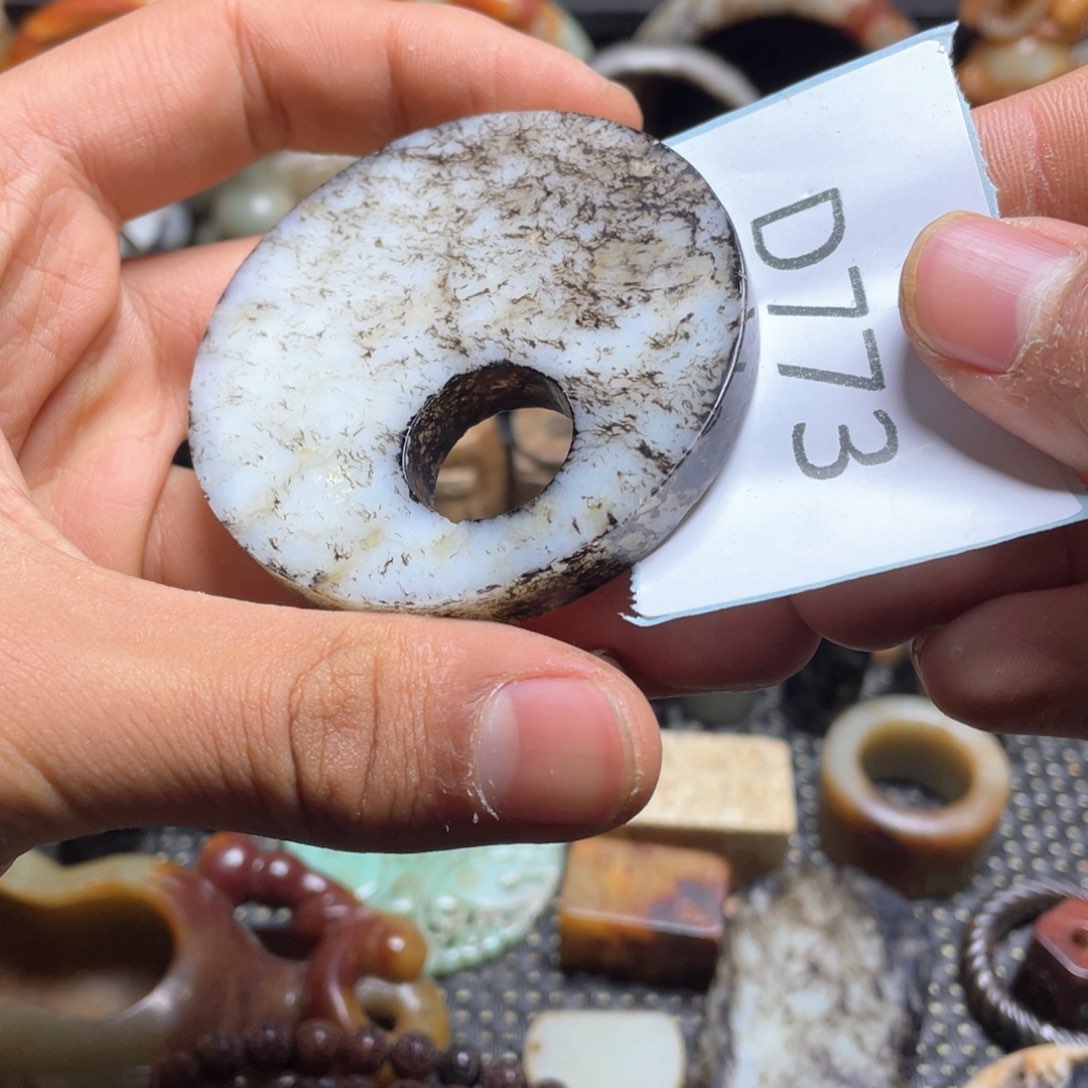 和田玉（糖玉）挂件未镶嵌