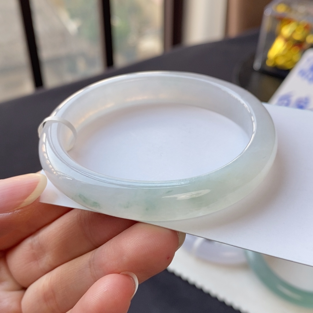 翡翠未镶嵌手镯冰碎花贵妃53.7有纹