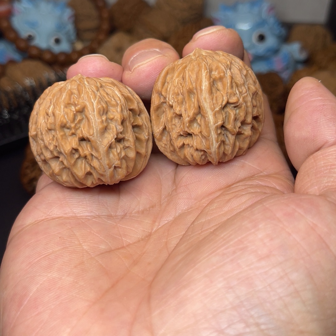 文玩核桃吊坠全品无修山地磨