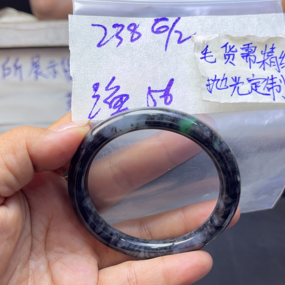 定制翡翠未镶嵌渔**?天然翡翠