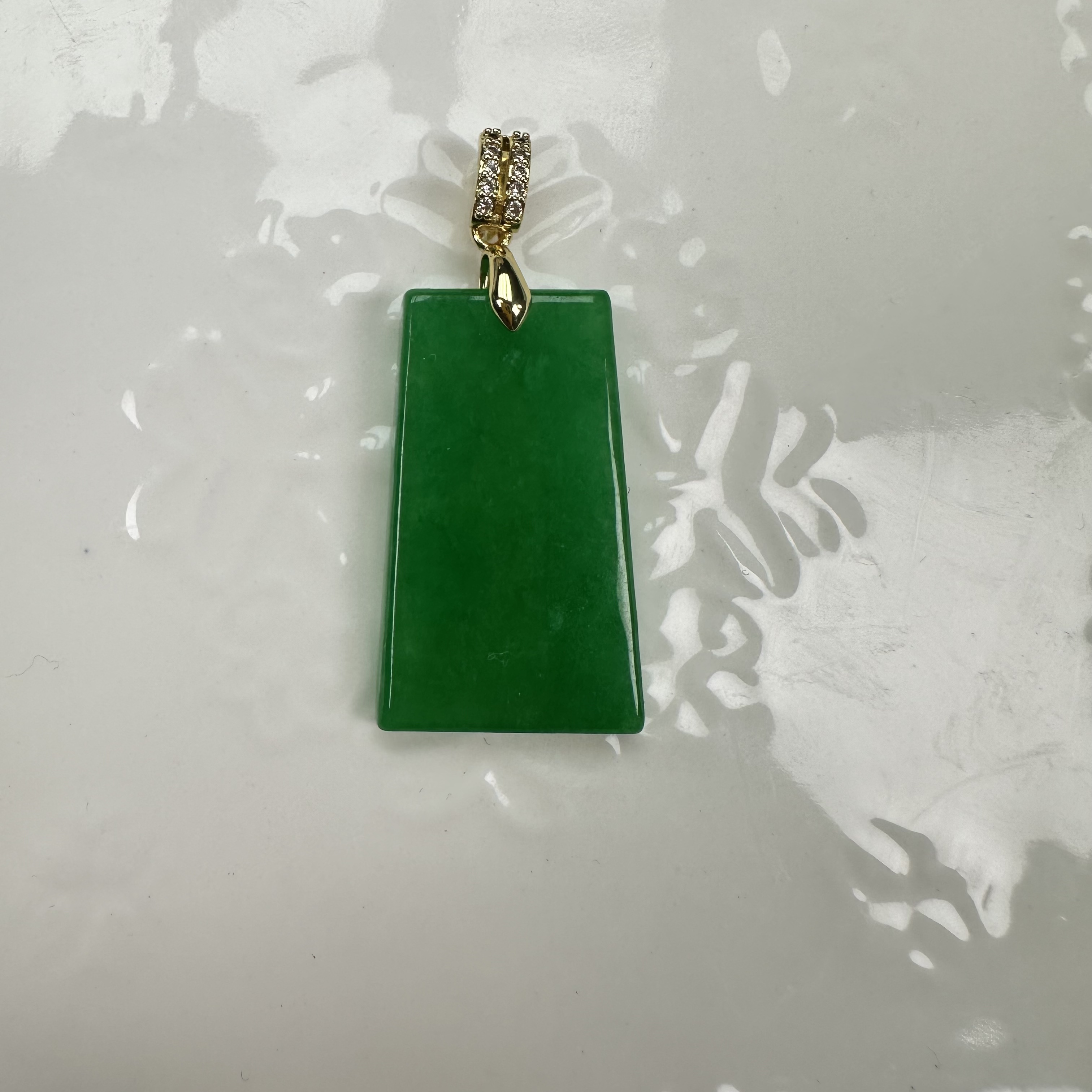 老坑缅绿方形梯形无事牌吊坠