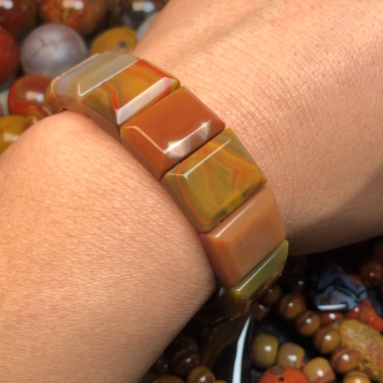 玛瑙/玉髓颈饰合金