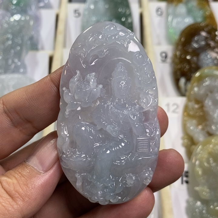 颈饰未镶嵌翡翠水月观音