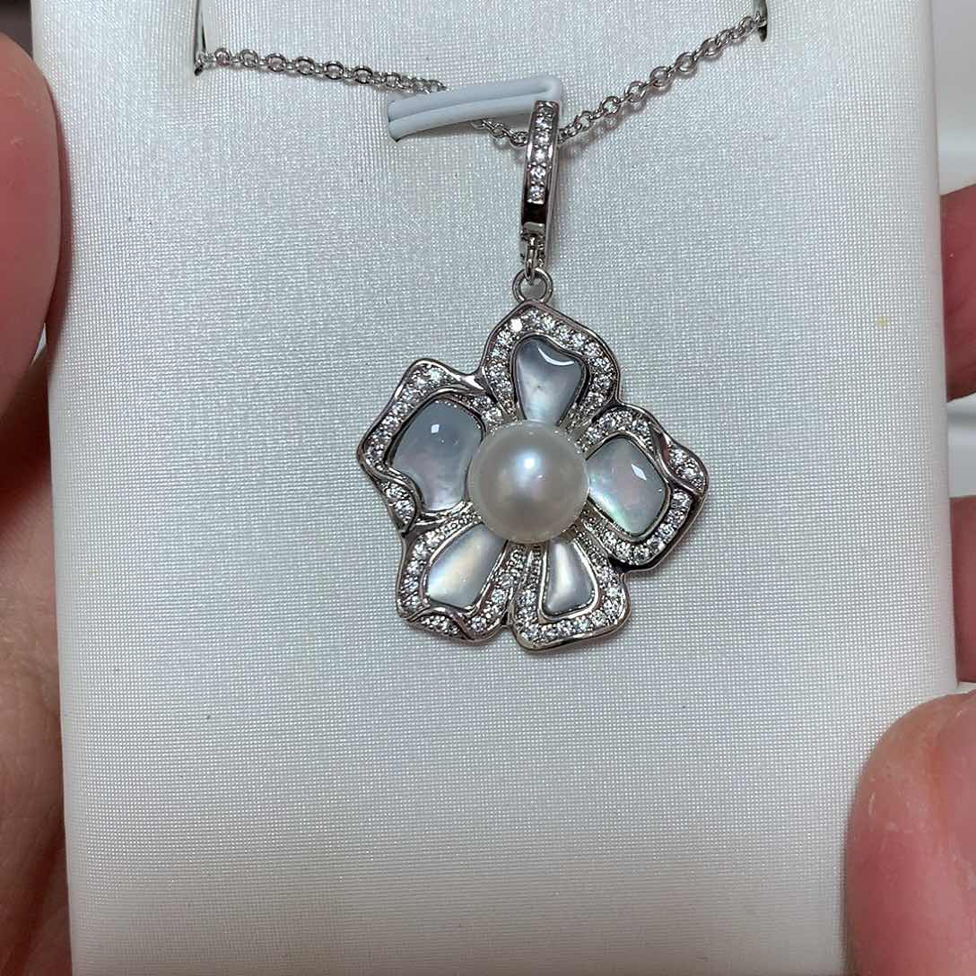 淡水珍珠颈饰合金