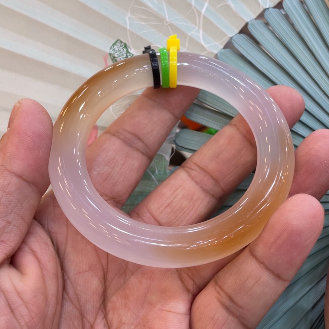 玛瑙/玉髓手镯未镶嵌ฅ**ฅ