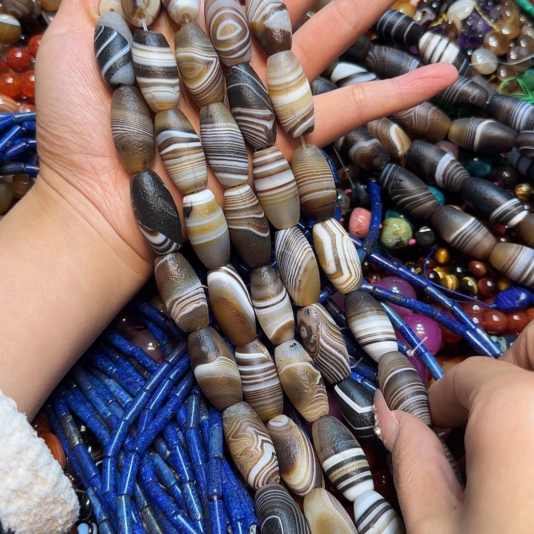 玛瑙/玉髓未镶嵌珠宝半成品波斯湾蚕丝玛瑙天珠