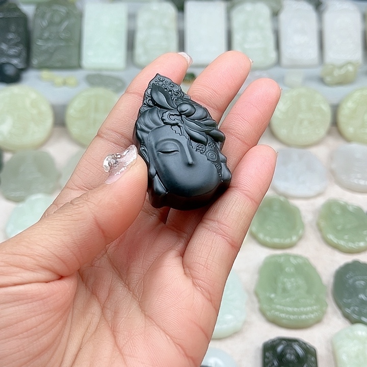 和田玉未镶嵌颈饰