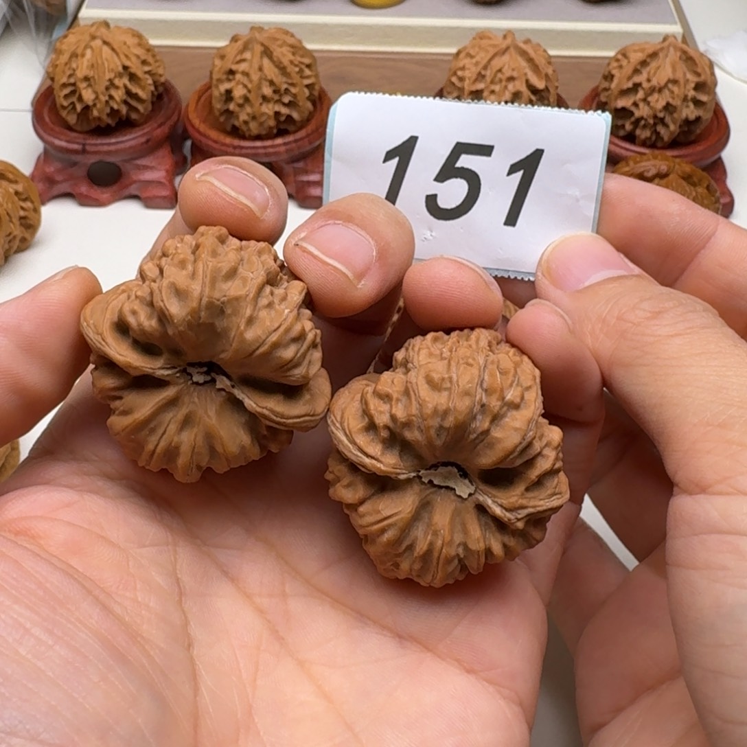 文玩核桃吊坠凹底38