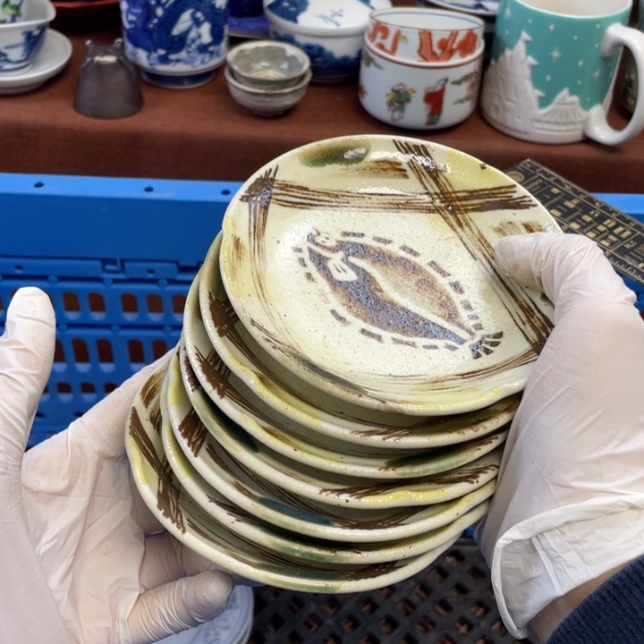 本山绿泥他家瓷器真美。开播了