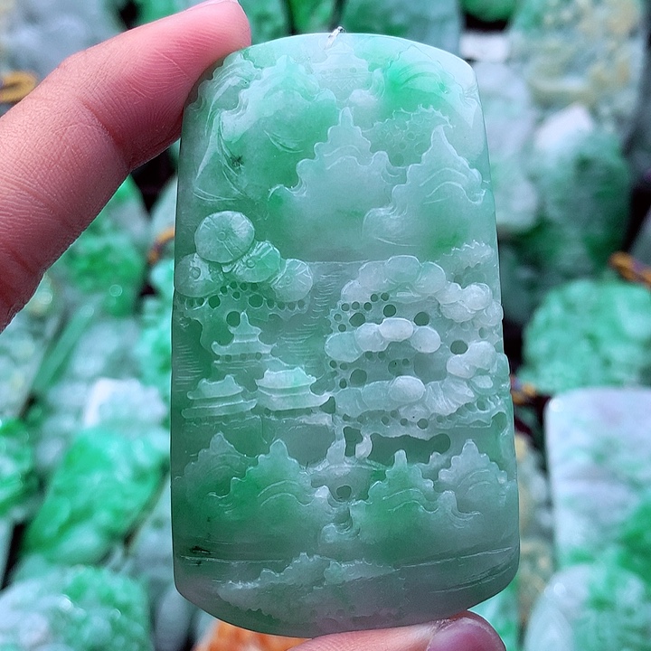 翡翠吊坠(不含链)未镶嵌