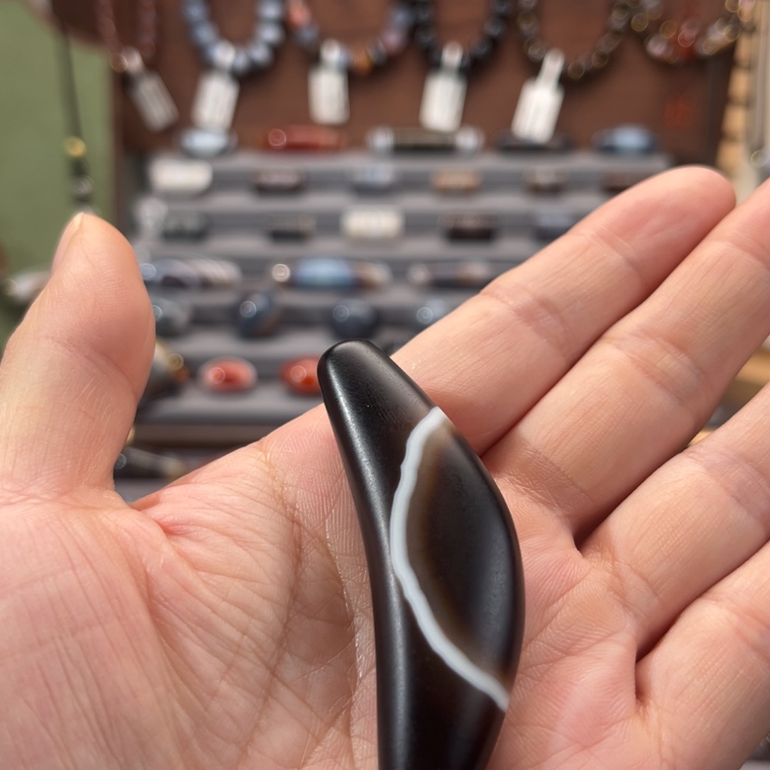 用***4玛瑙/玉髓合金颈饰