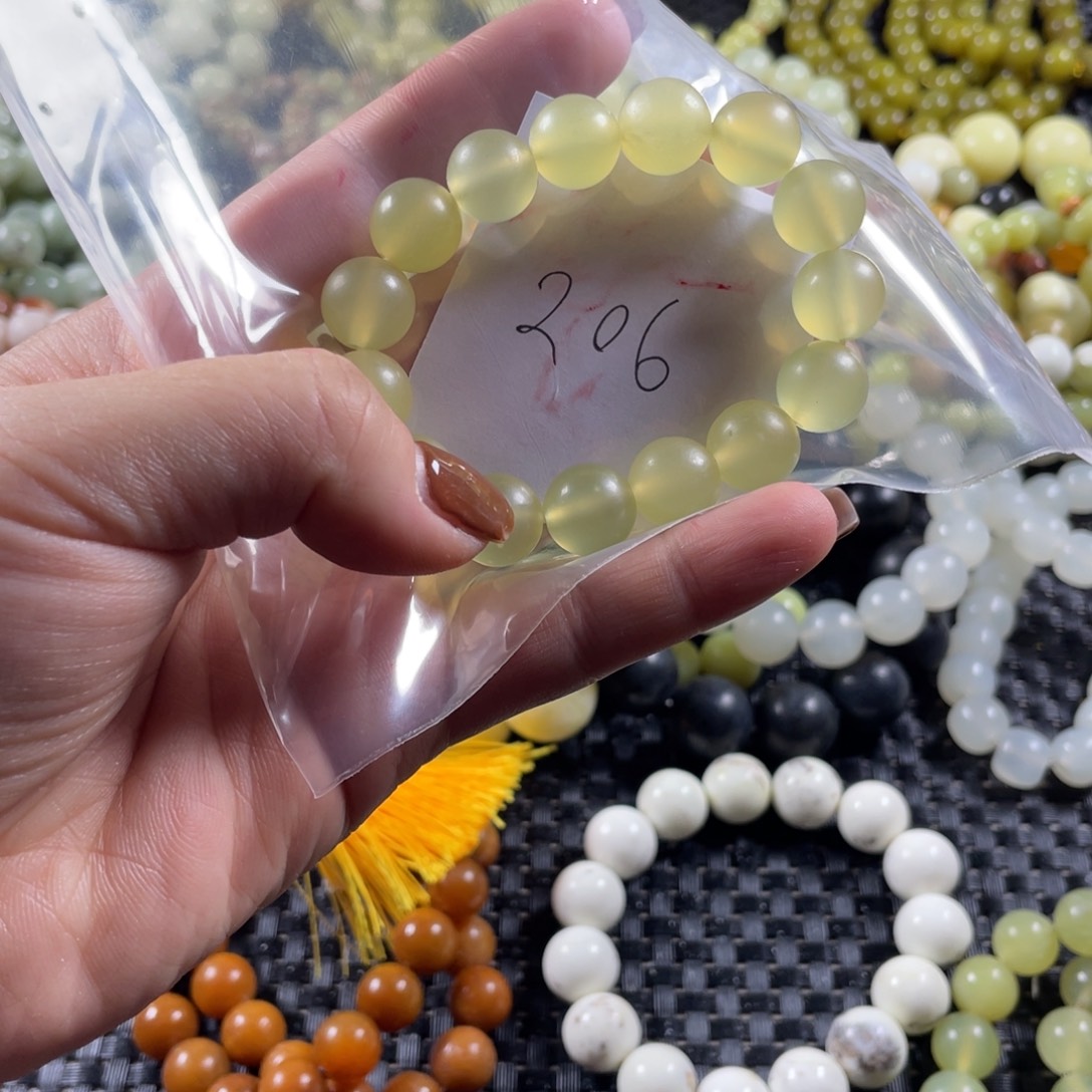 蛇纹石玉未镶嵌手链
