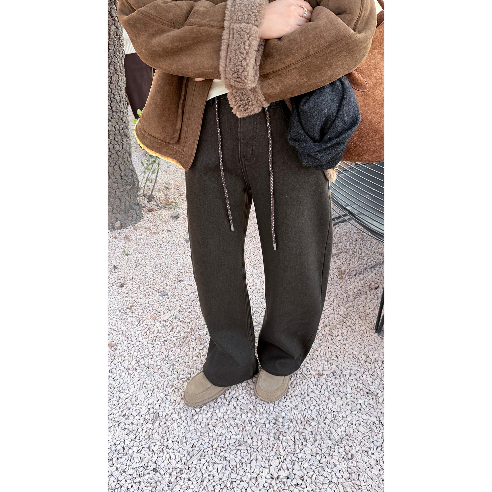 苏安家｜“白巧可可”温暖茶咖色加厚绒弹力牛仔裤拖地带弧度小香蕉