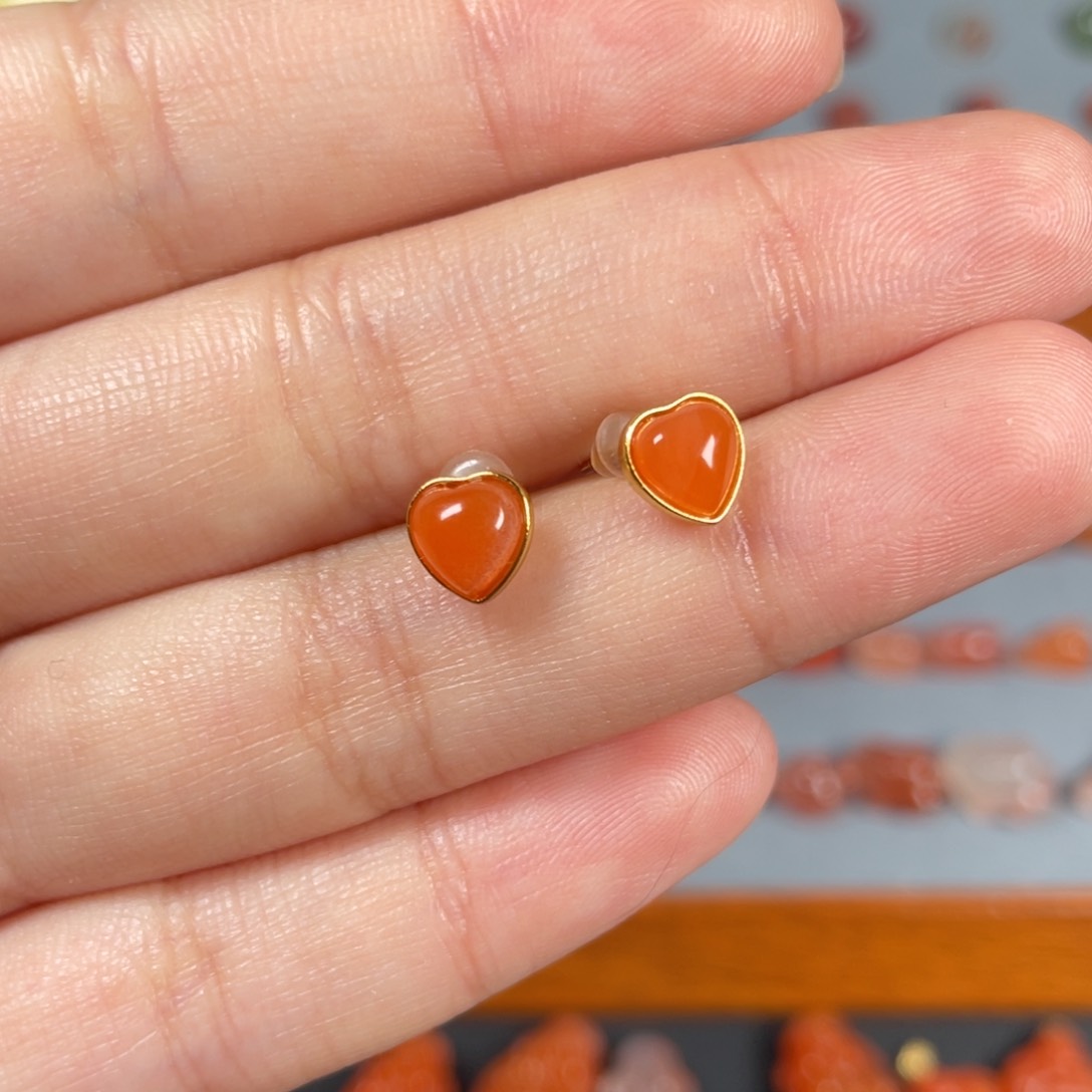 南红玛瑙冰红耳钉银S925镀金镶嵌