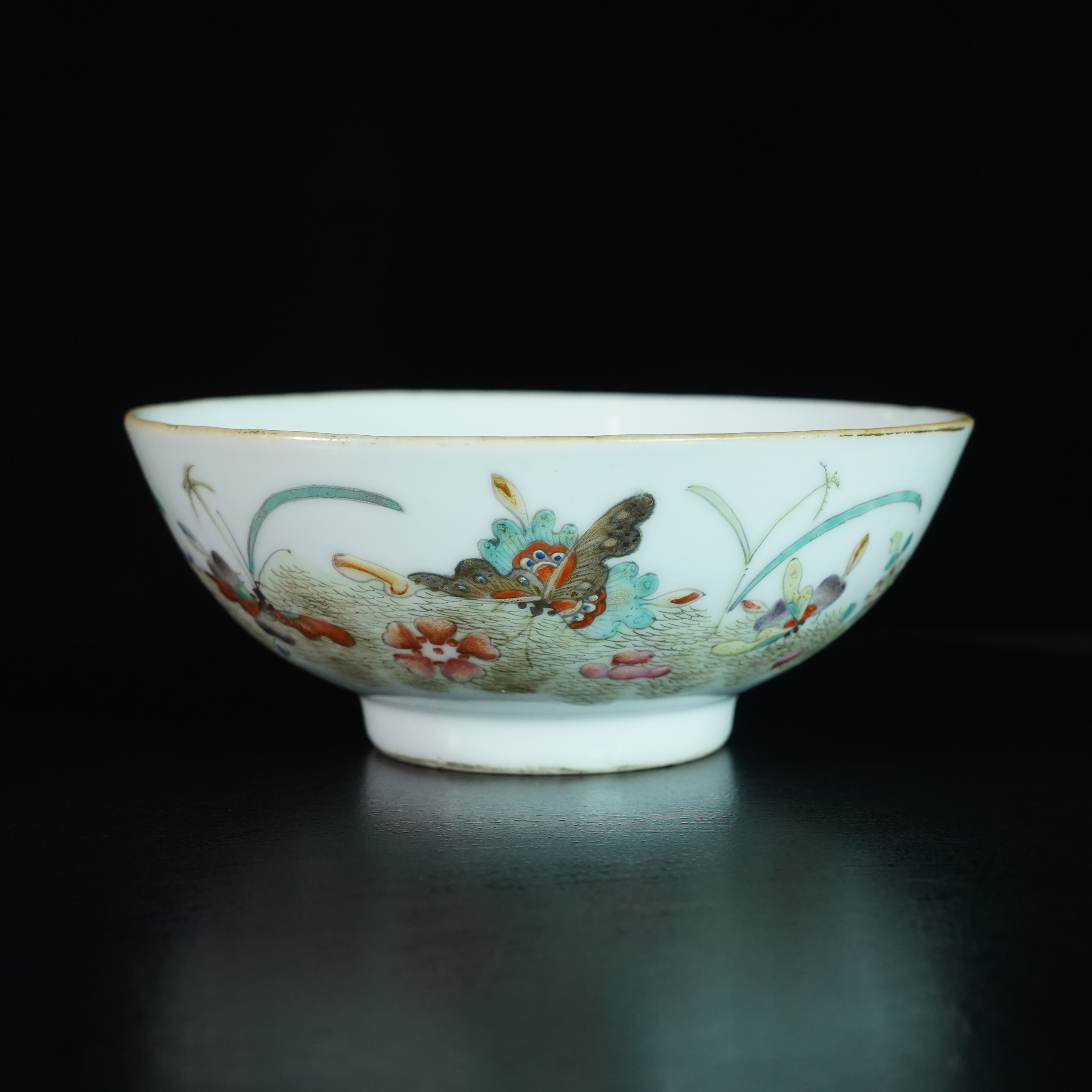 LABC250104012【十竹斋】清同治粉彩蝶恋花赏碗