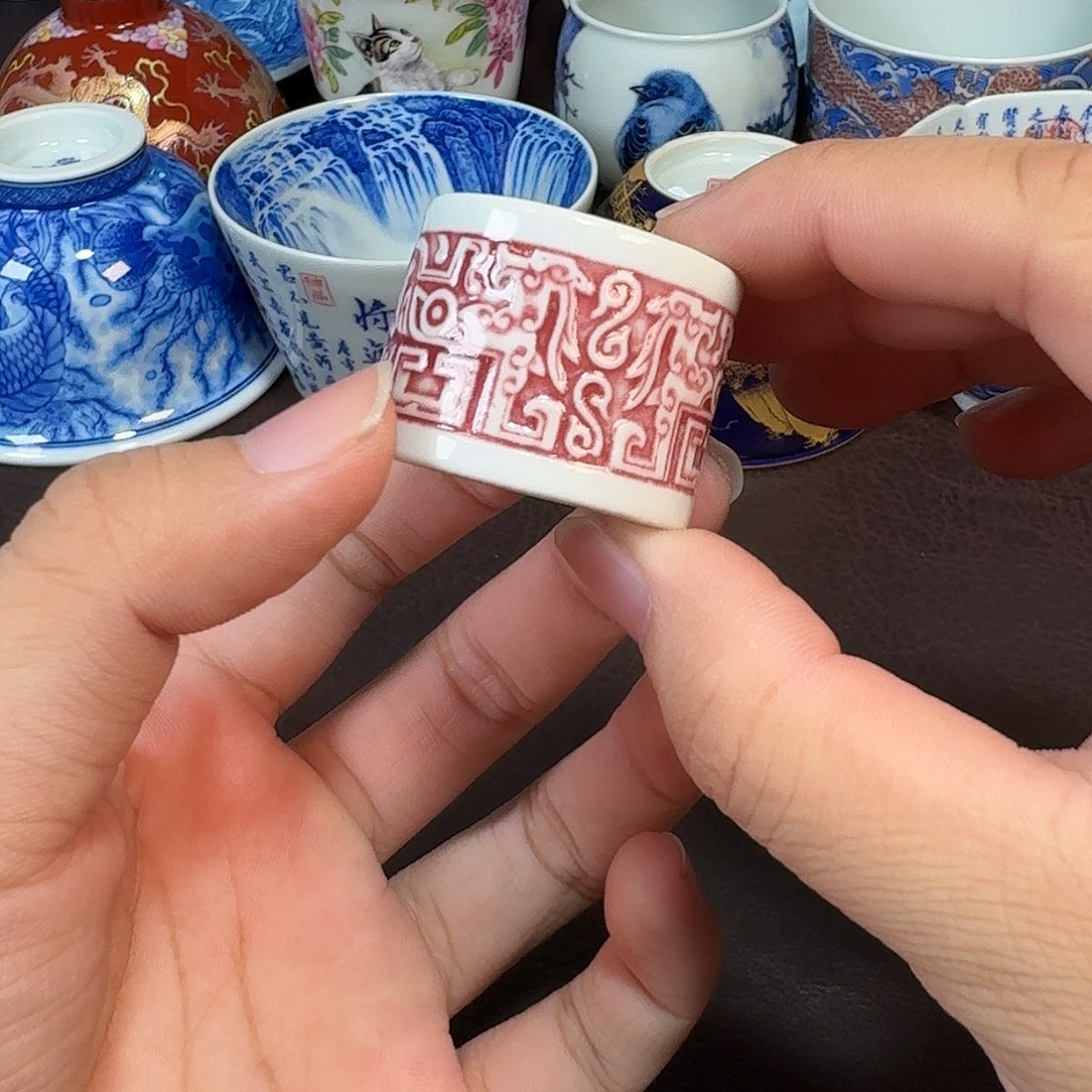现代景德镇陶瓷杯