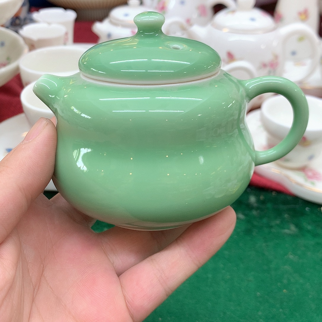 陶瓷茶壶哈哈哈哈哈