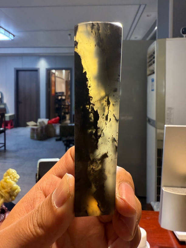 昌化水墨冻，质地通透，外观栩栩如生，全透，全透