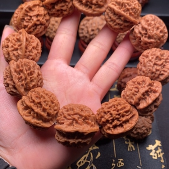 文玩核桃把件龍*秦闷手持