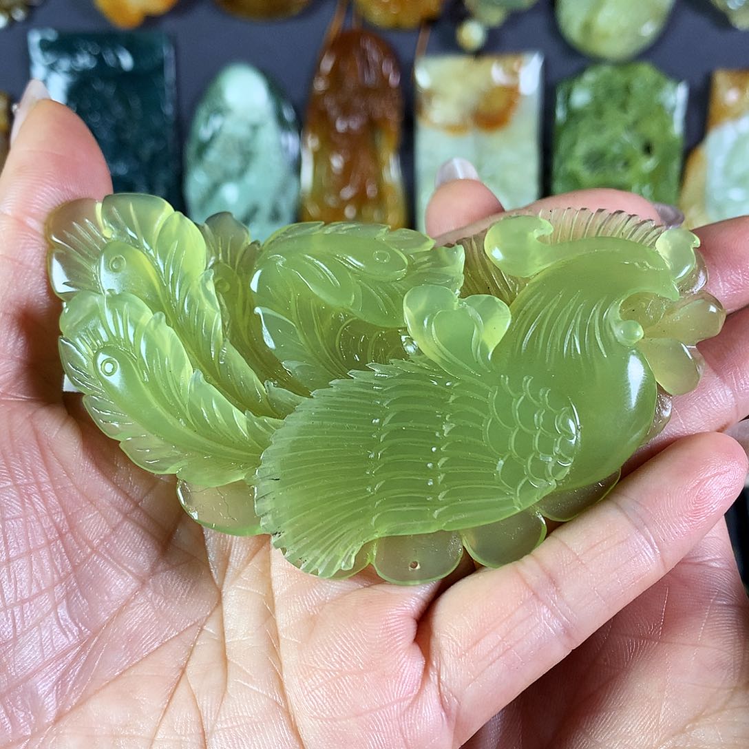 岫玉吊坠(赠链)未镶嵌