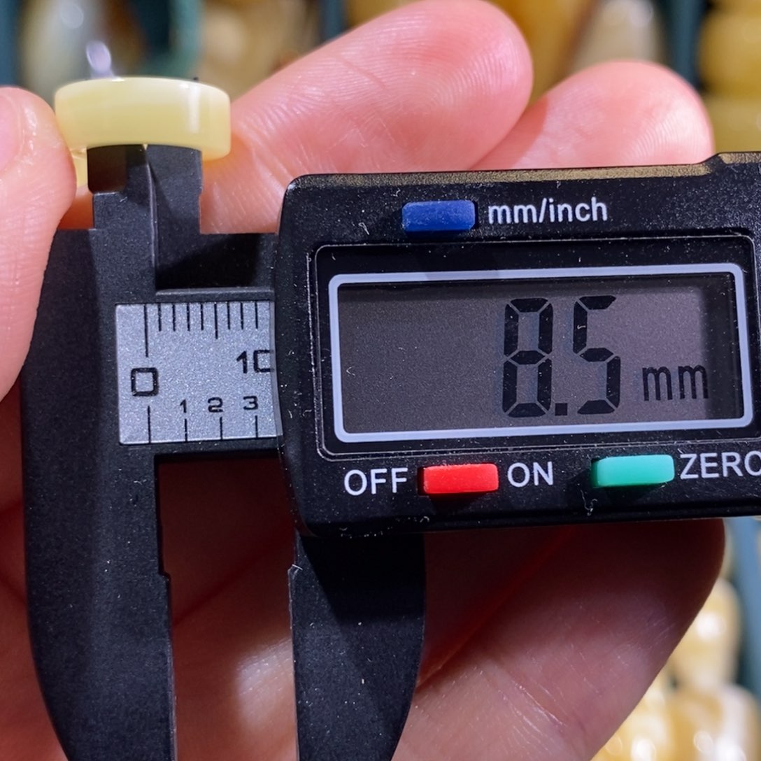 蜜蜡裸石未镶嵌万*清微瑕