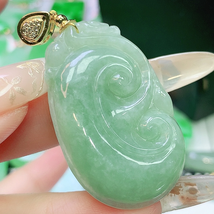 翡翠未镶嵌颈饰翡翠