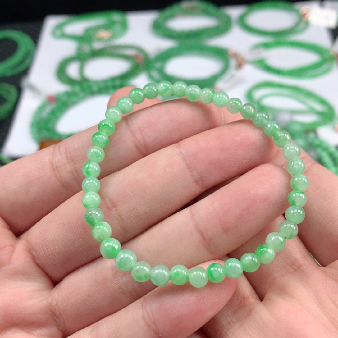 翡翠手链未镶嵌翡翠