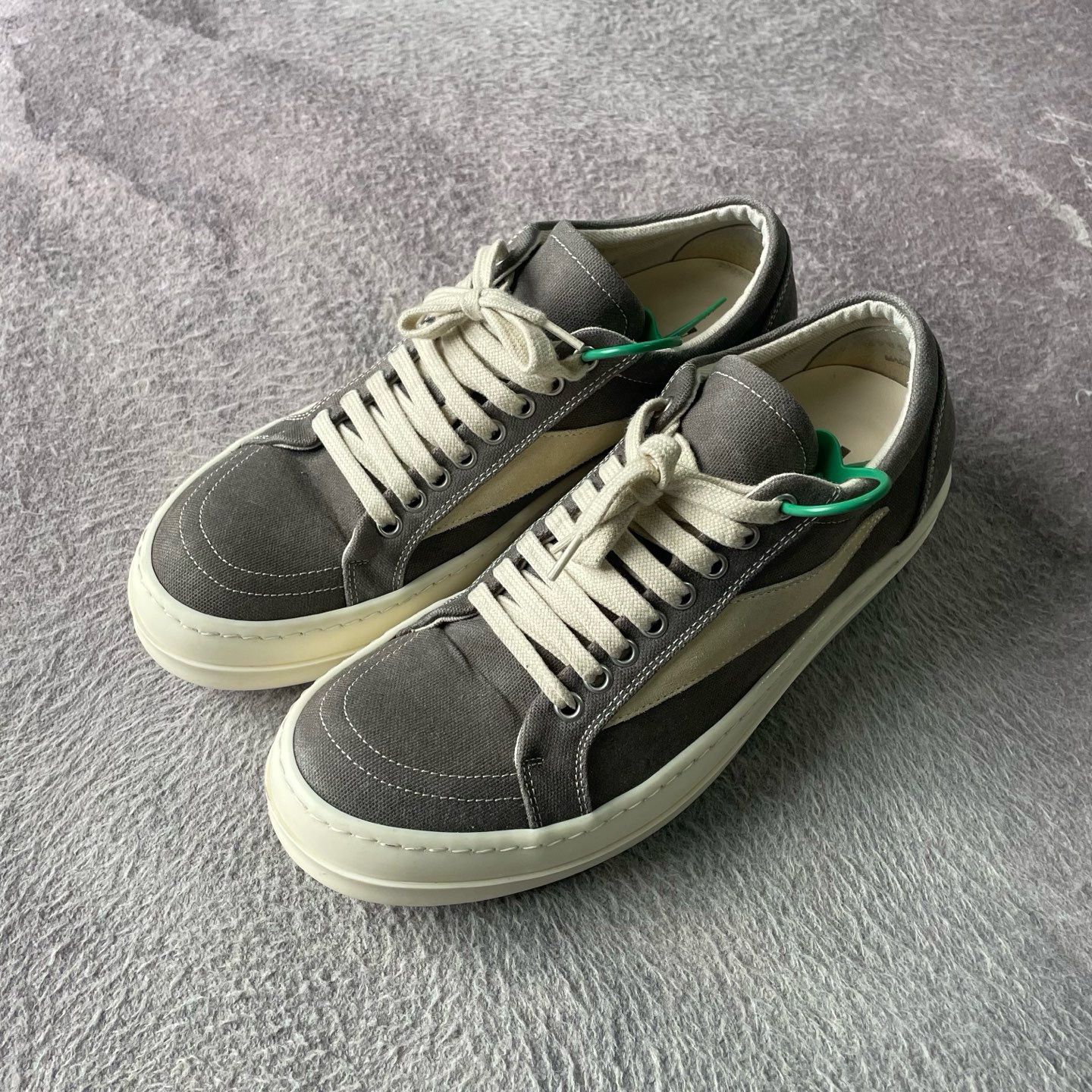 95新 RICKOWENS du01edrkshdw低帮牛皮褐色休闲鞋/41码/无配件