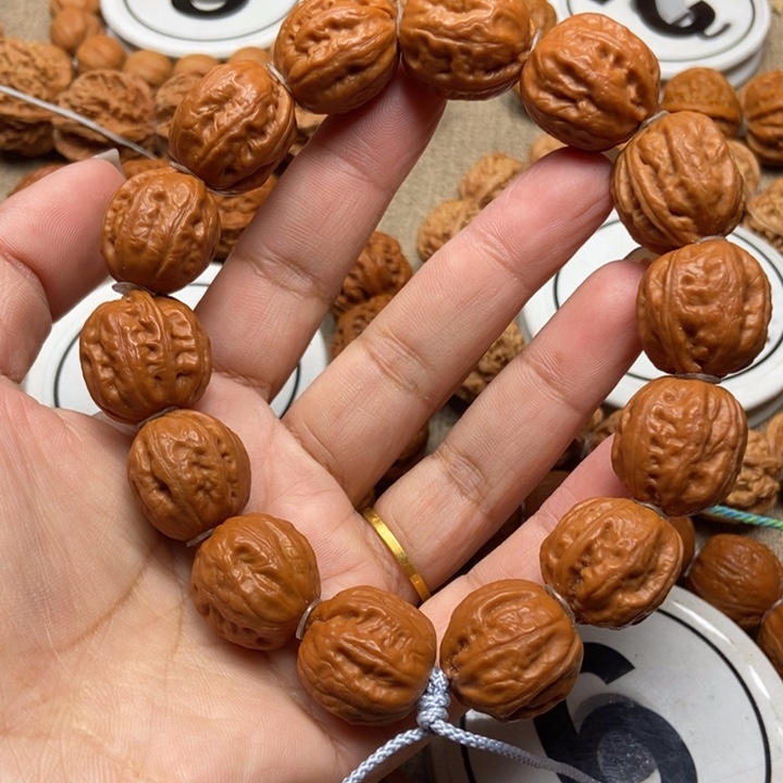 文玩核桃吊坠肉筋八棱