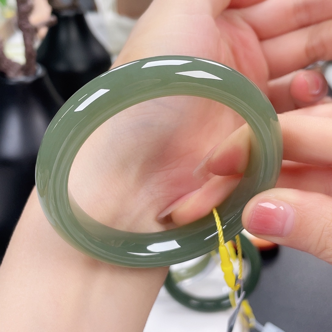 和田玉手镯5455未镶嵌