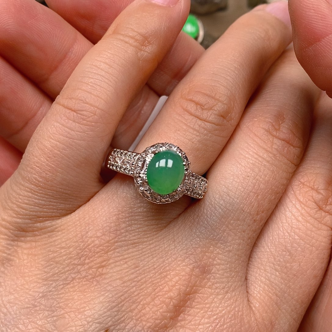 翡翠戒指未镶嵌翡翠蛋面