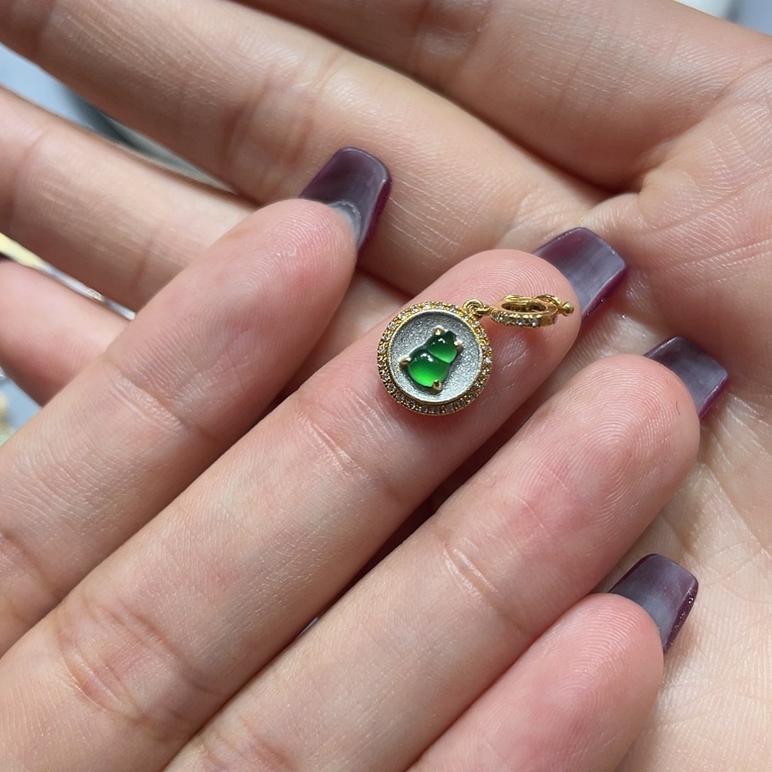 翡翠18K金镶嵌吊坠(不含链)