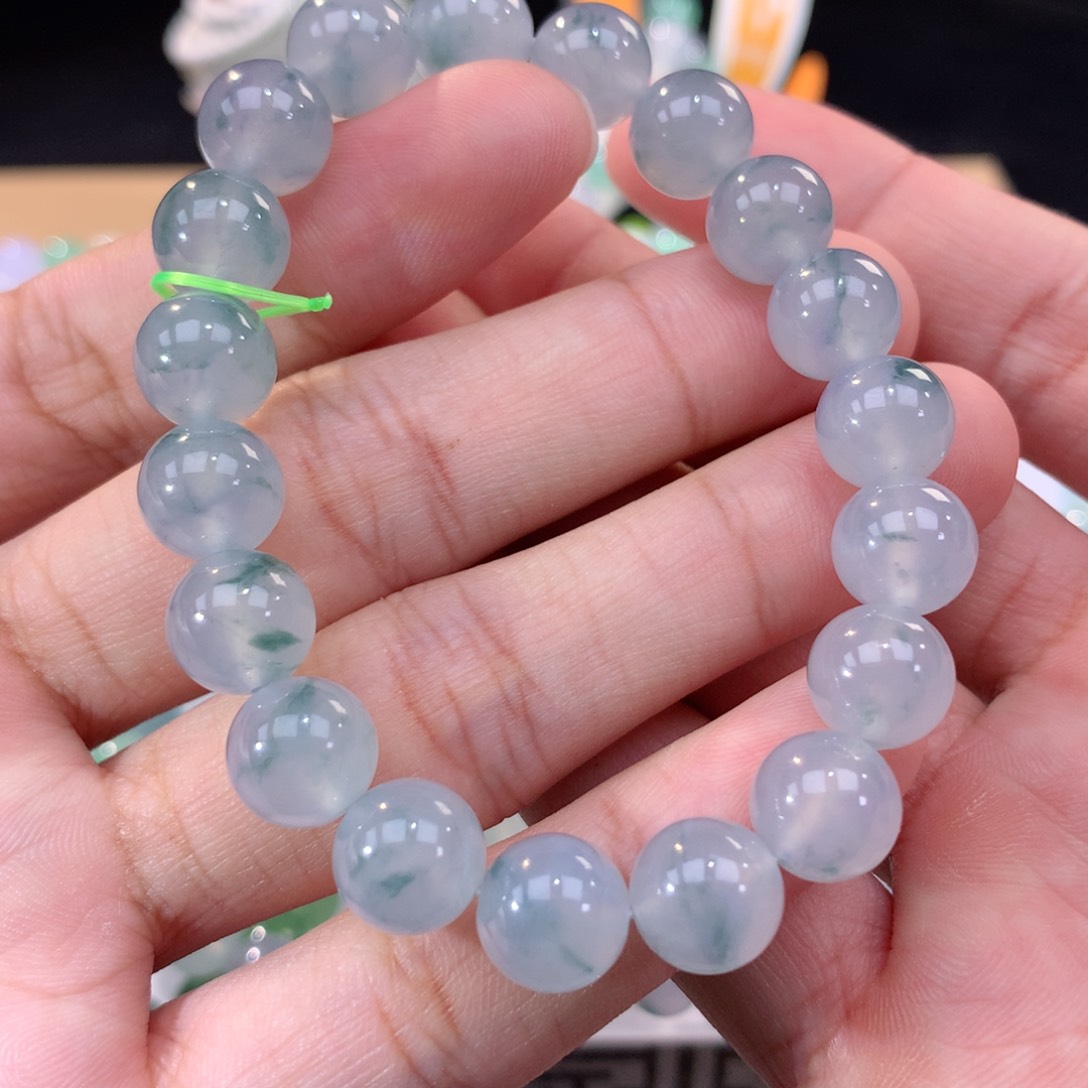 翡翠手链未镶嵌翡翠