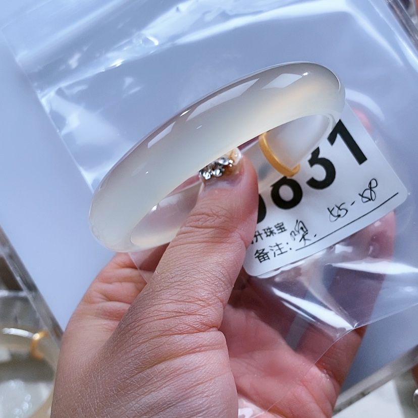 【闪购商品】手镯玛瑙/玉髓未镶嵌噢