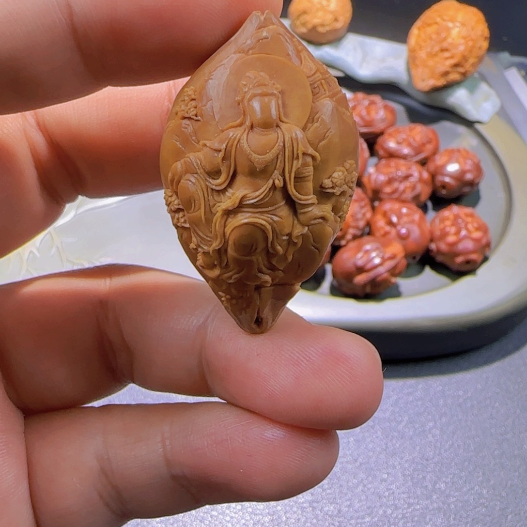 憨***豆橄榄核把件无相观音