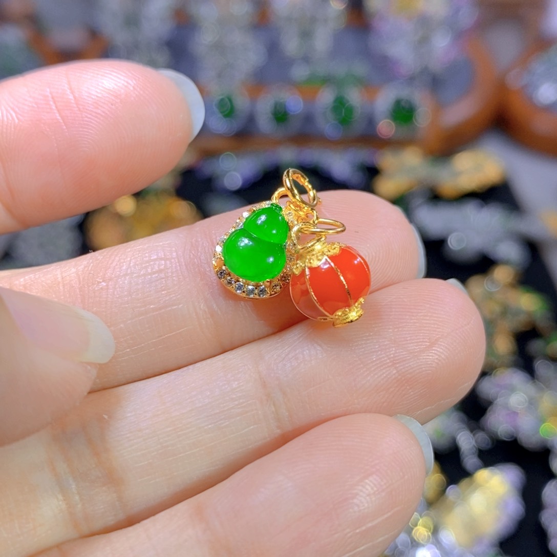 翡翠颈饰银S925镶嵌天然翡翠