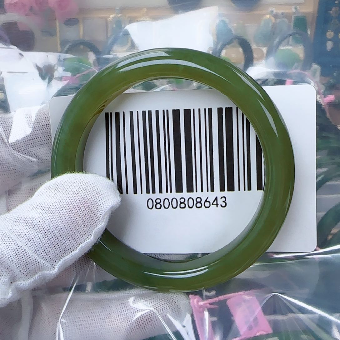 和田玉未镶嵌手镯包容54