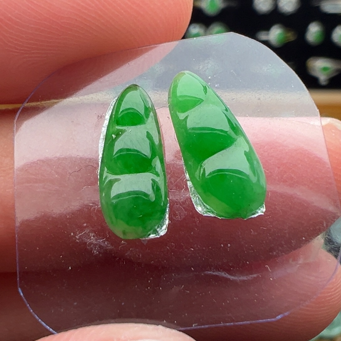 翡翠未镶嵌颈饰豆子12.5