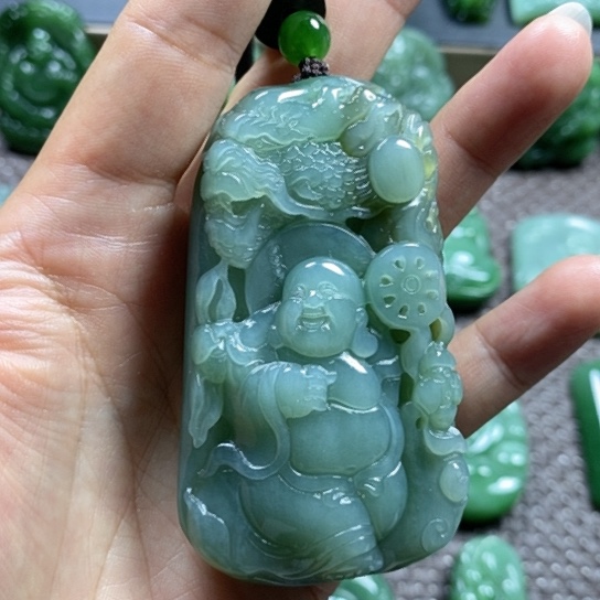 【闪购商品】颈饰未镶嵌和田玉
