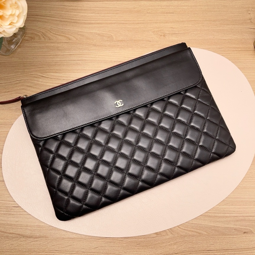 95新 Chanel/香奈儿 【九筒奢品】 17A/24开/手拿包/8710