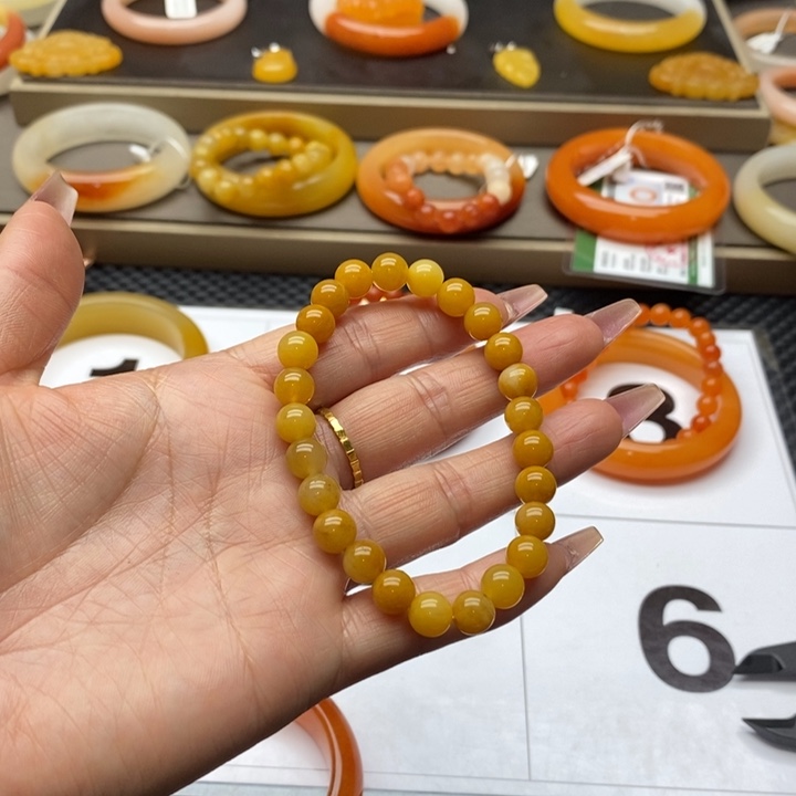 石英质玉（黄龙玉）手镯未镶嵌