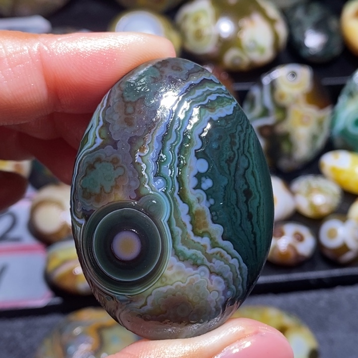 玛瑙/玉髓未镶嵌珠宝奇石25