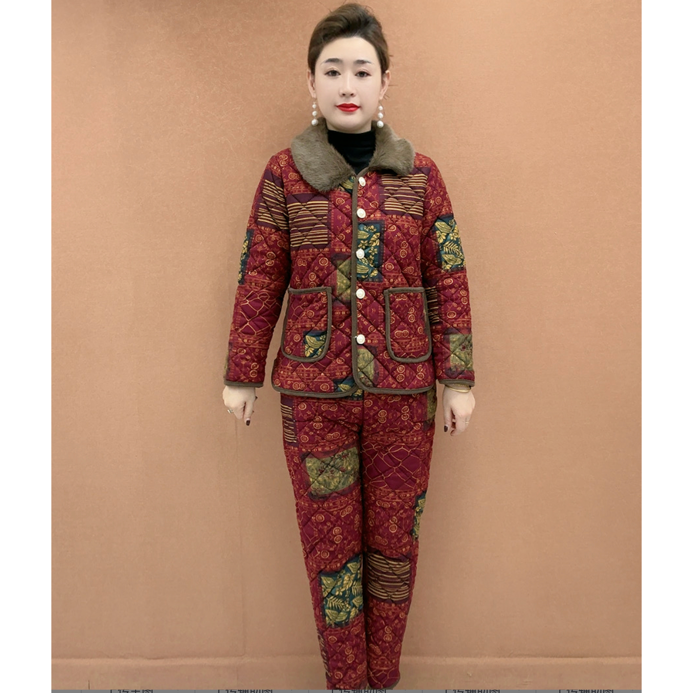 洋气妈妈冬装加绒加厚棉衣裤子套装大码宽松中老年人女装保暖套装