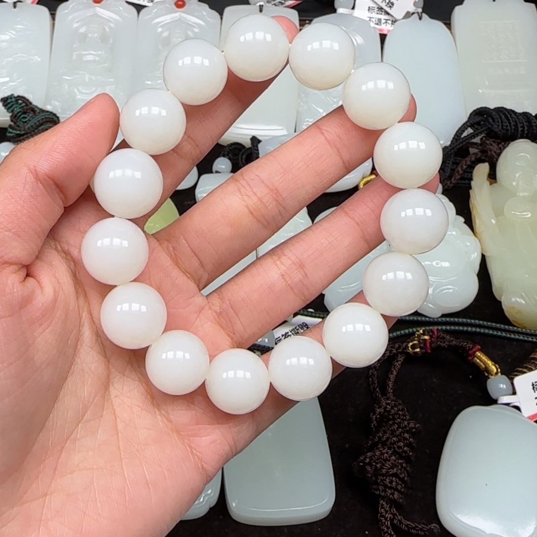 清***茶和田玉未镶嵌挂件