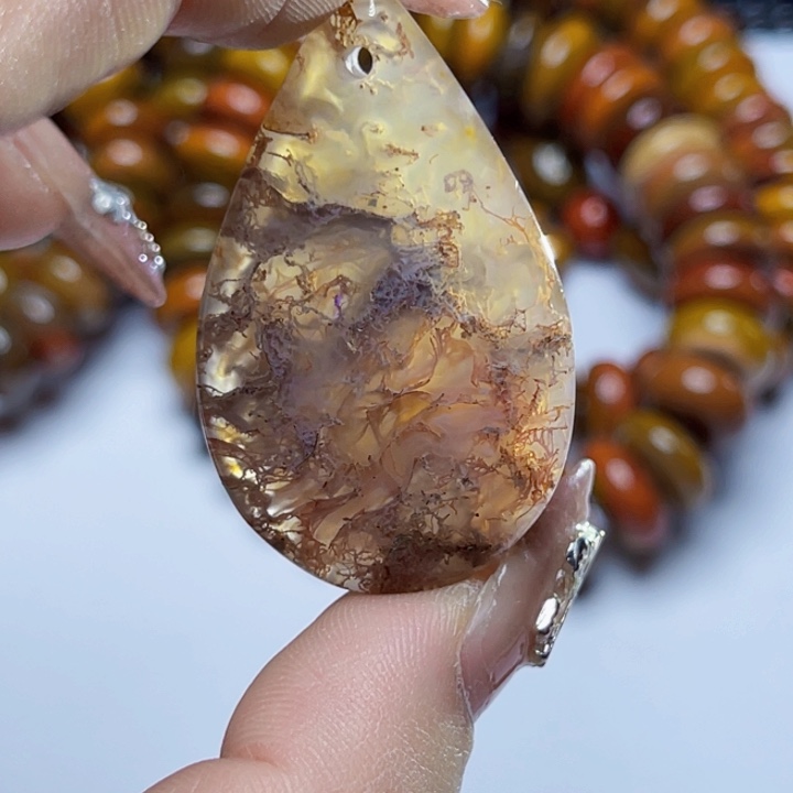 玛瑙/玉髓颈饰未镶嵌