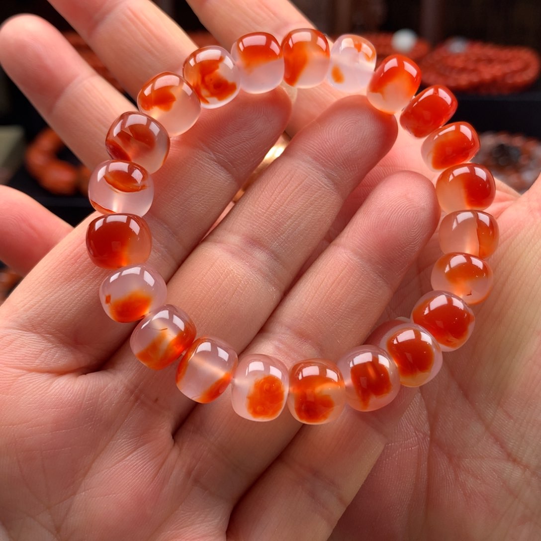 南红玛瑙手串未镶嵌